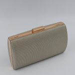 tsanta-clutch-xriso-metalize-xroma-me-xrisi-alisida-3