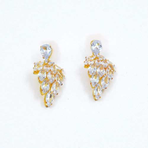 gynaikeia-kremasta-skoularikia-me-petres-xrysa golden crystals earrings jewelry