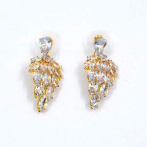 gynaikeia-kremasta-skoularikia-me-petres-xrysa golden jewelry crystals earrings