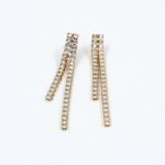 gynaikeia-xrysa-kremasta-skoularikia-me-petres stainless steel jewelry golden earrings crystals